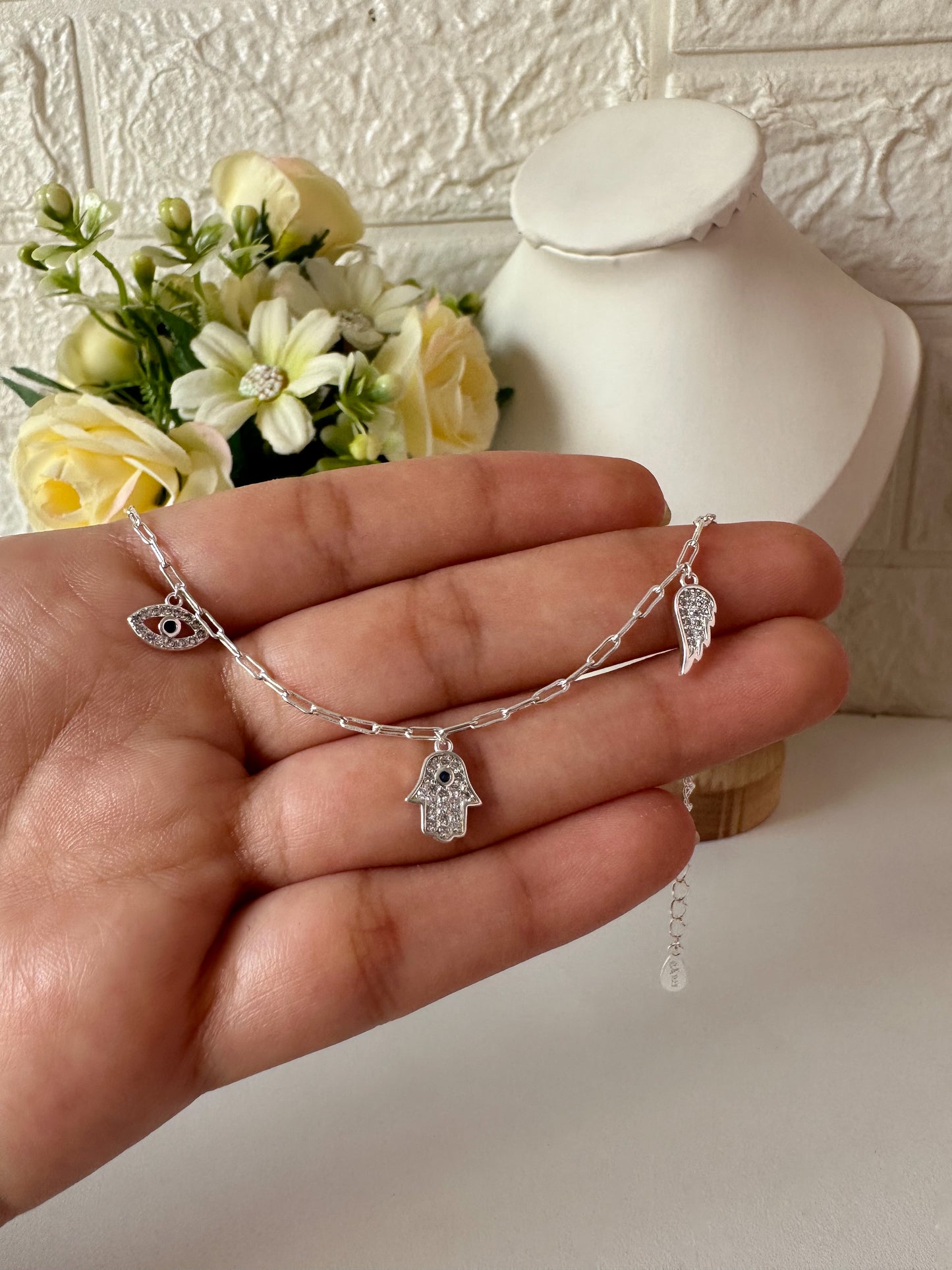 Pulsera amuletos