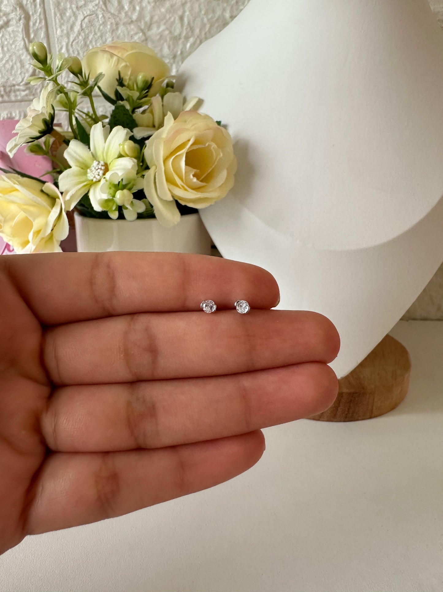 Mini círculos plateados