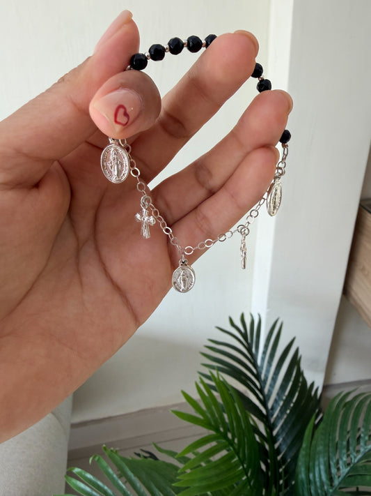 Pulsera dijes religiosos dúo piedras