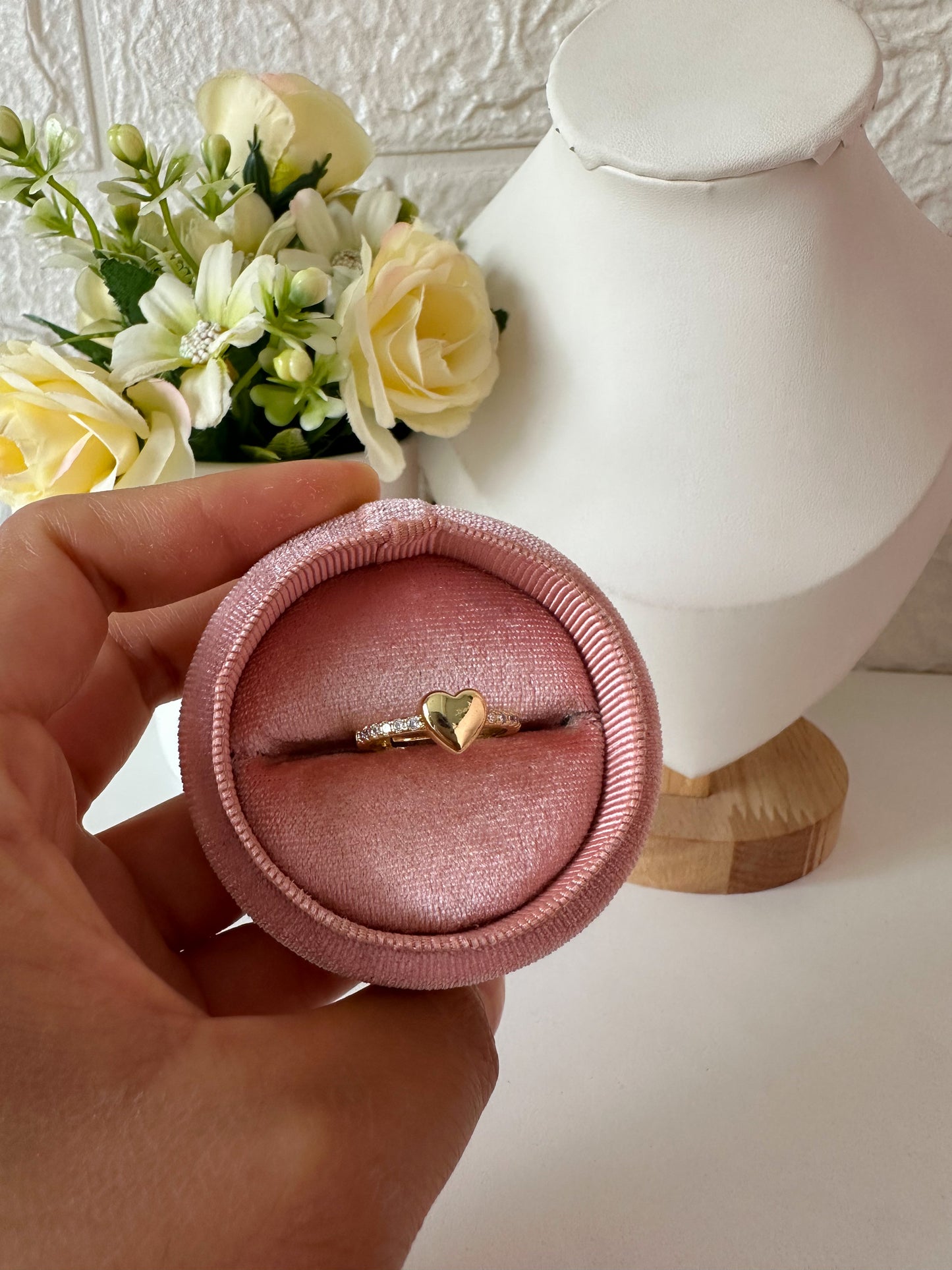 Anillo corazón dorado