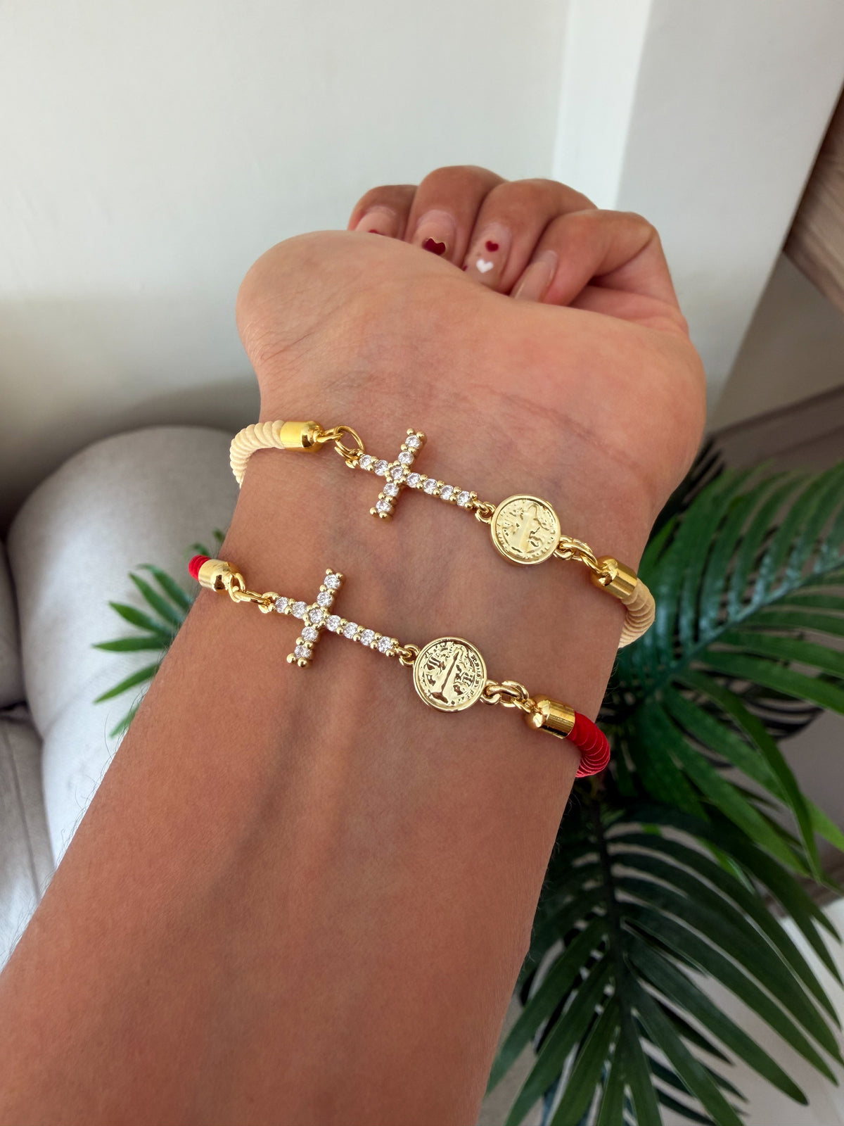 Pulseritas cruz San Benito compartir