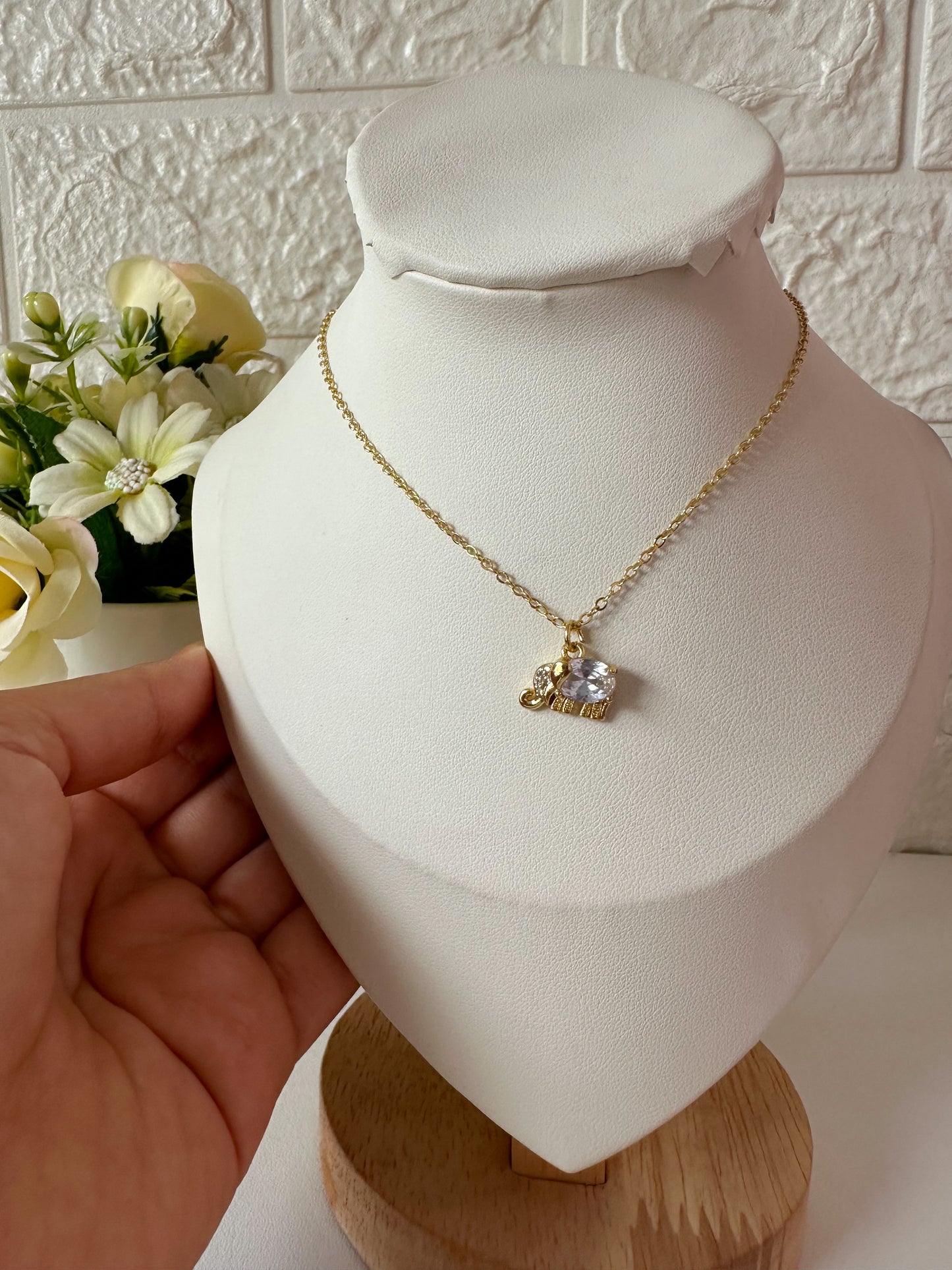 Cadena de elefante de cristal
