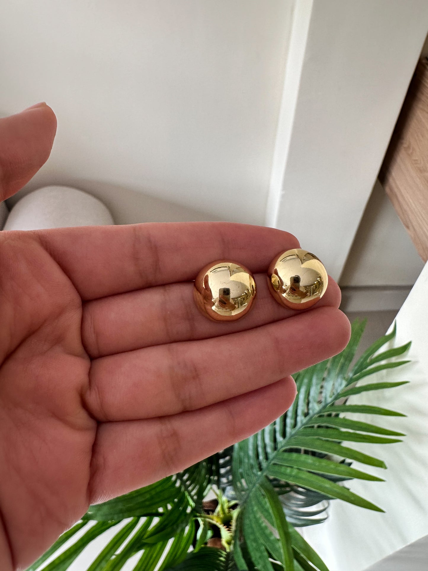 Aretes puntitos gold