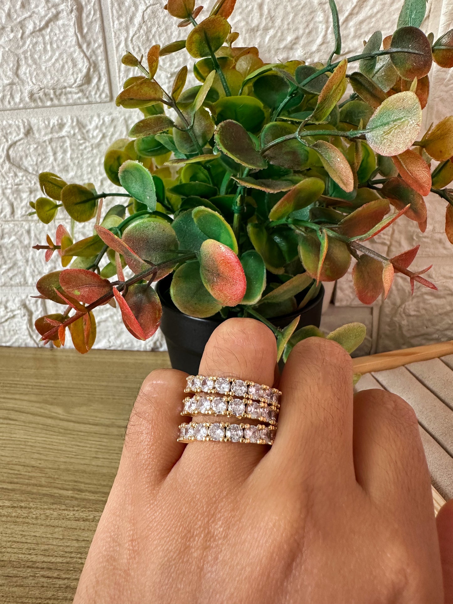 Anillo piedras brillantes