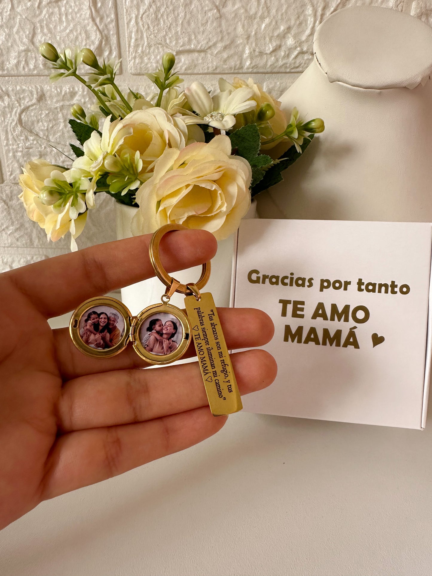 Llavero con relicario amor a mamá