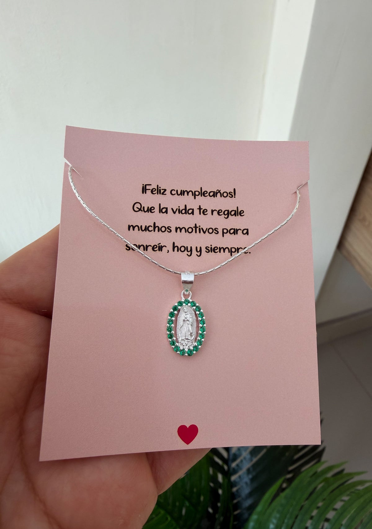 Virgencita cristales verdes