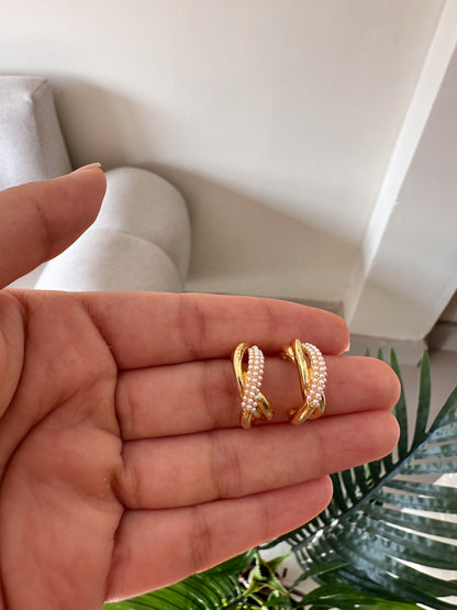 Argollitas glam doradas perlas