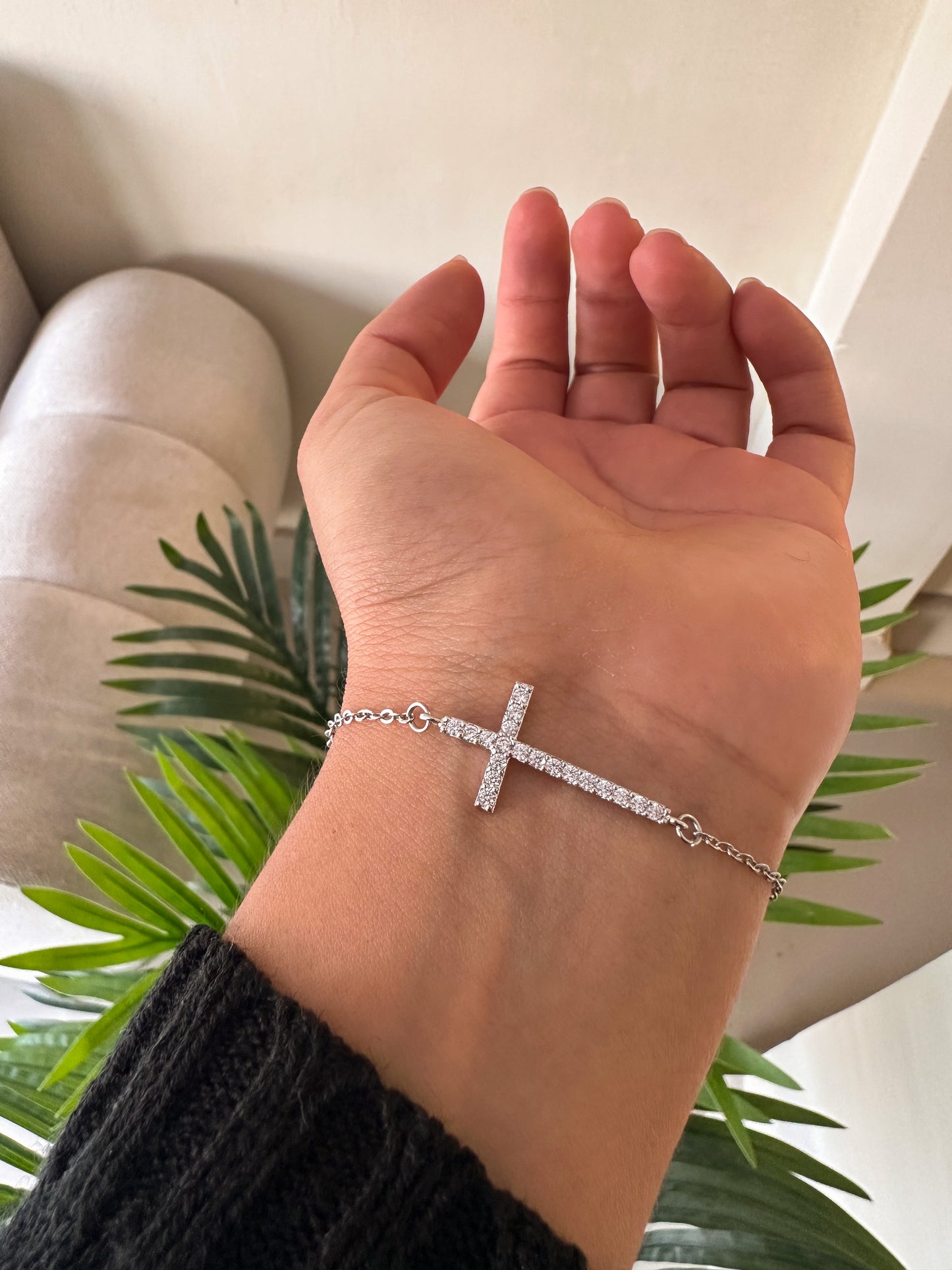 Pulsera cruz brillante