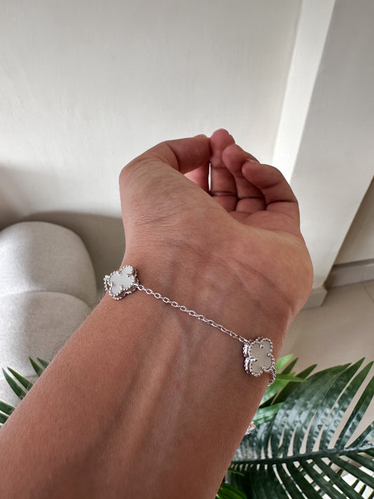 Pulsera van Cleff blanca