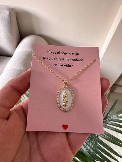 Cadenita nácar brillante