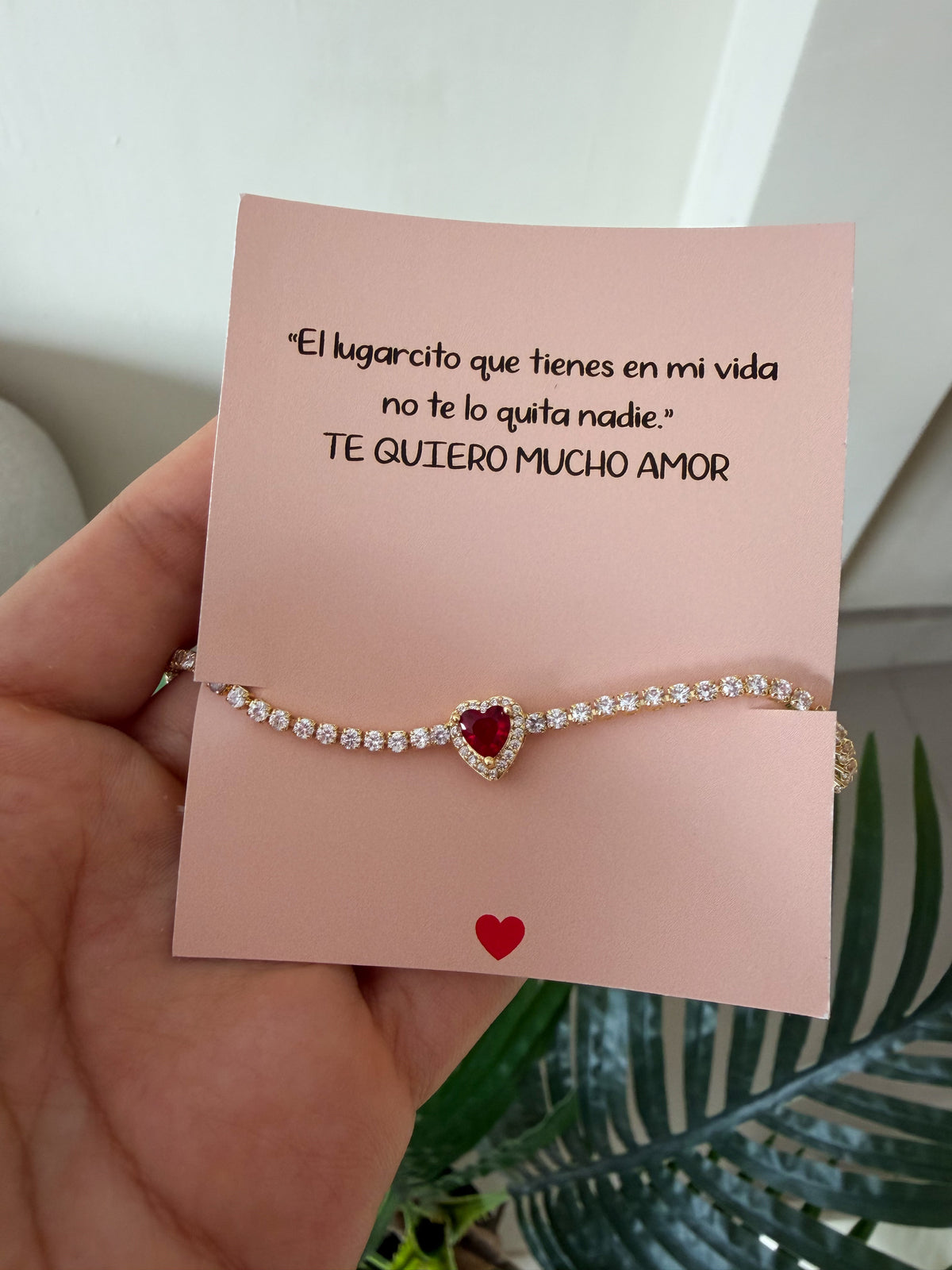 Pulsera brillante corazón rojo