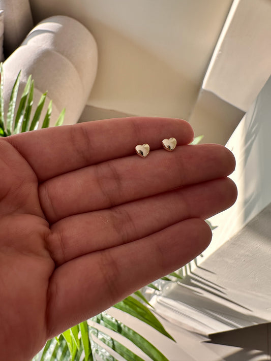 Aretes corazón dorado