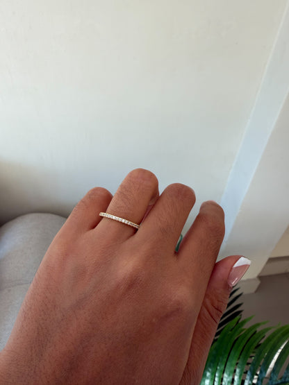 Anillo piedras brillantes