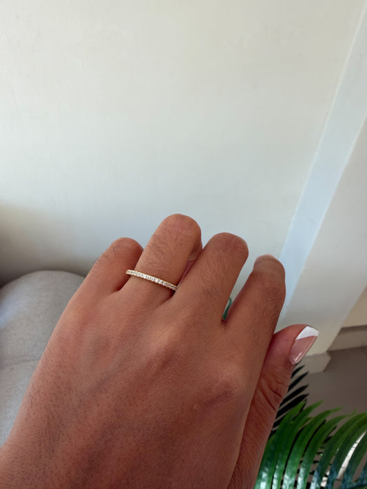 Anillo piedras brillantes