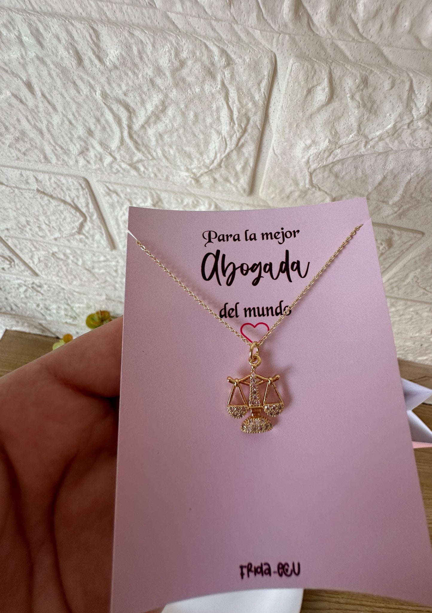 Cadenita abogada