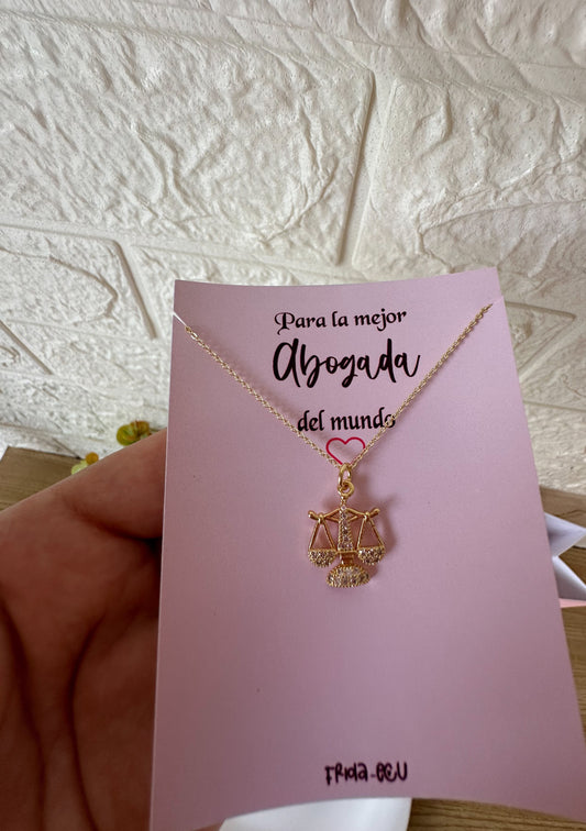Cadenita abogada