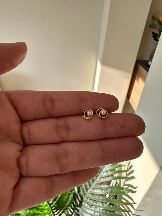 Aretes mini perla