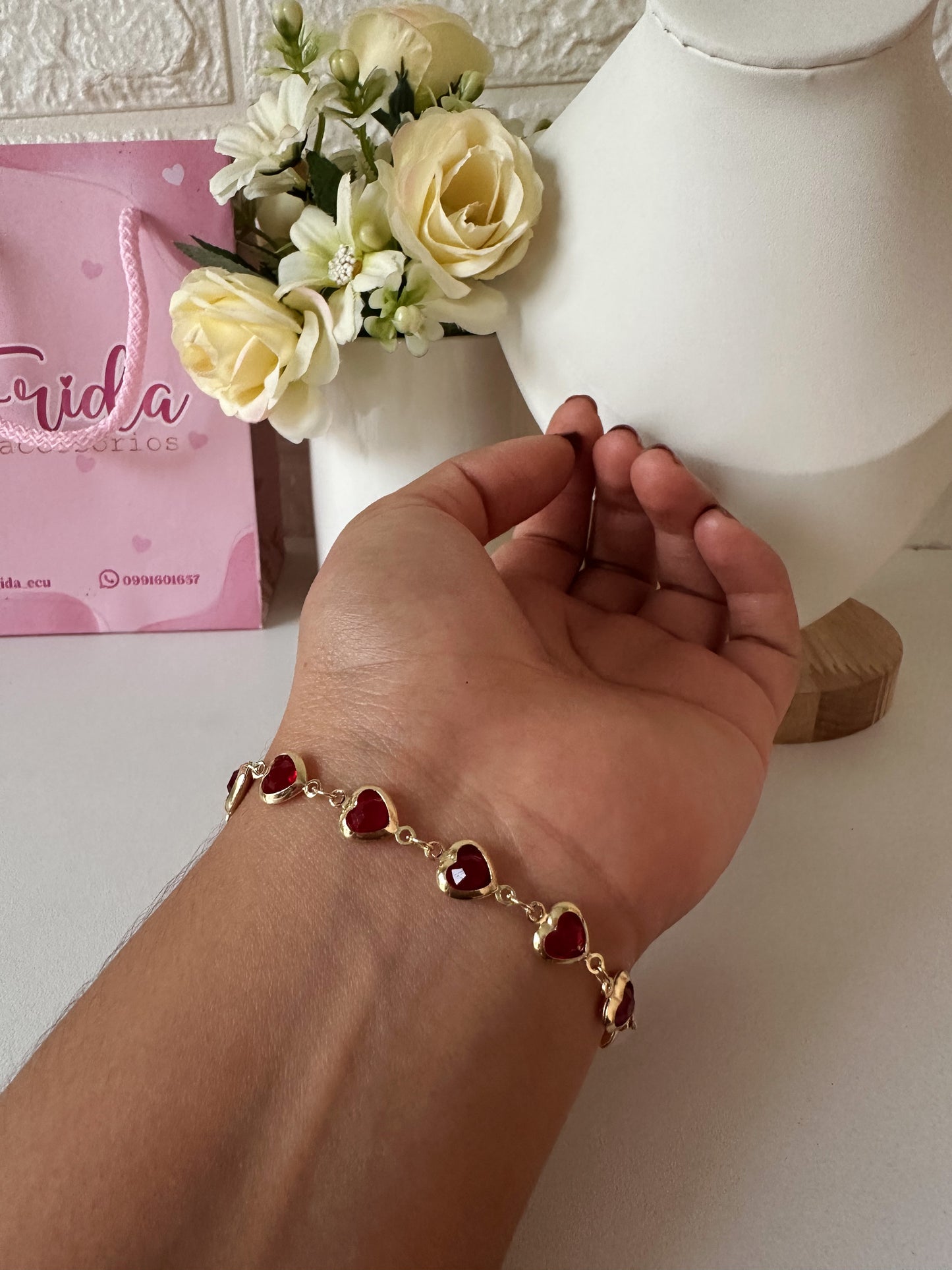 Pulsera corazones de cristal