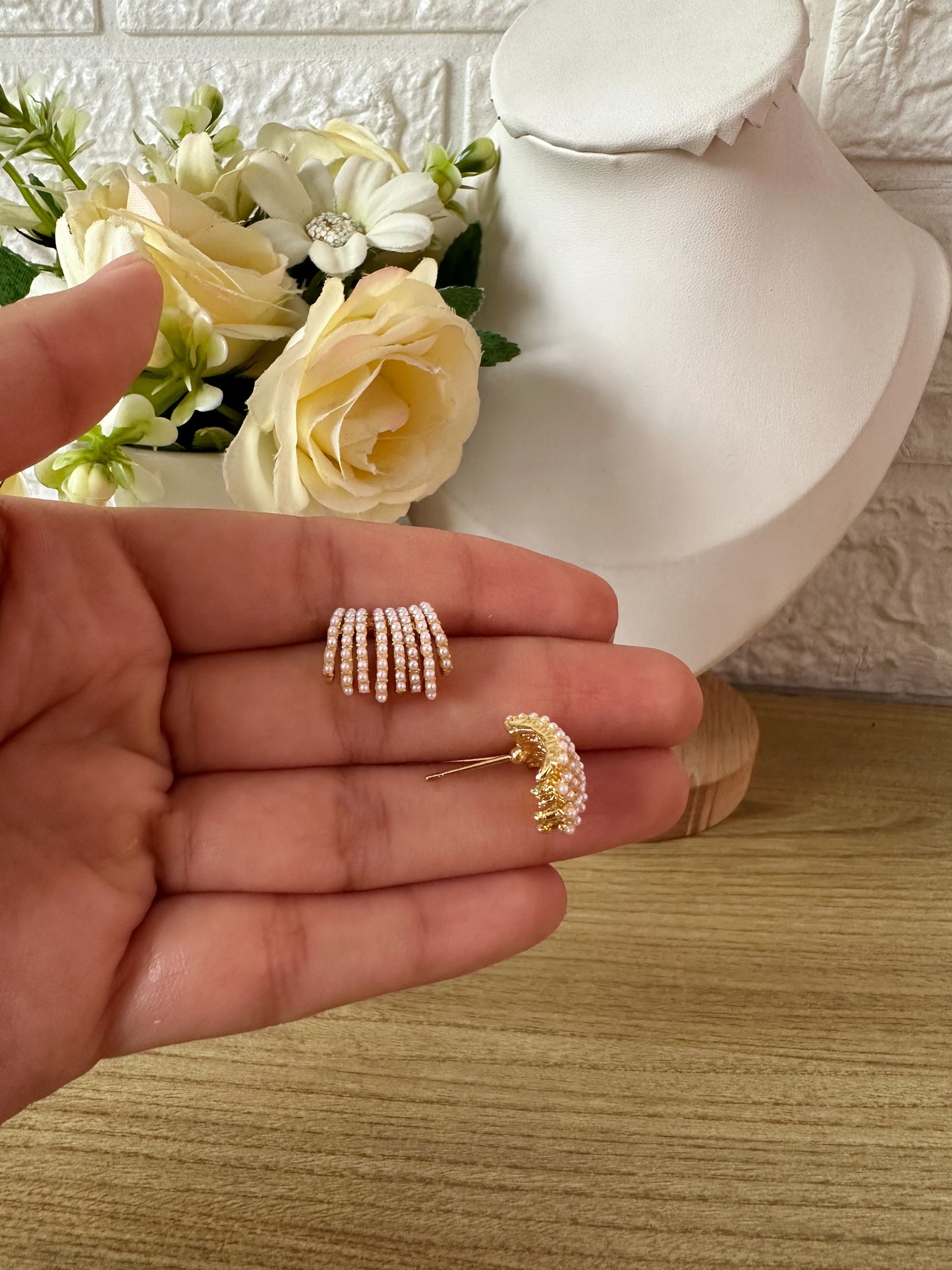 Aretes tipo argolla perlas