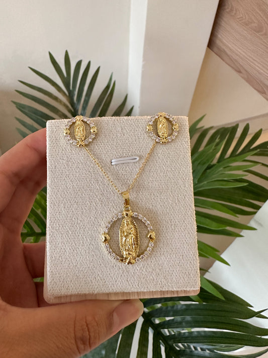 Set virgencita cristales corazones