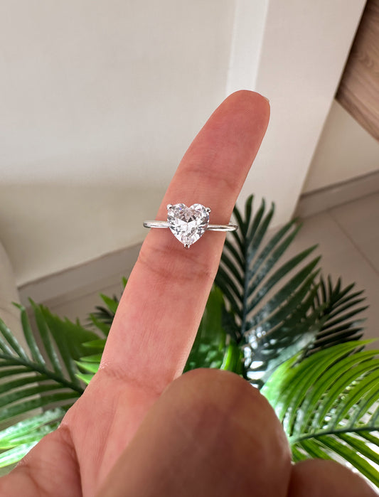 Anillo corazón cristal