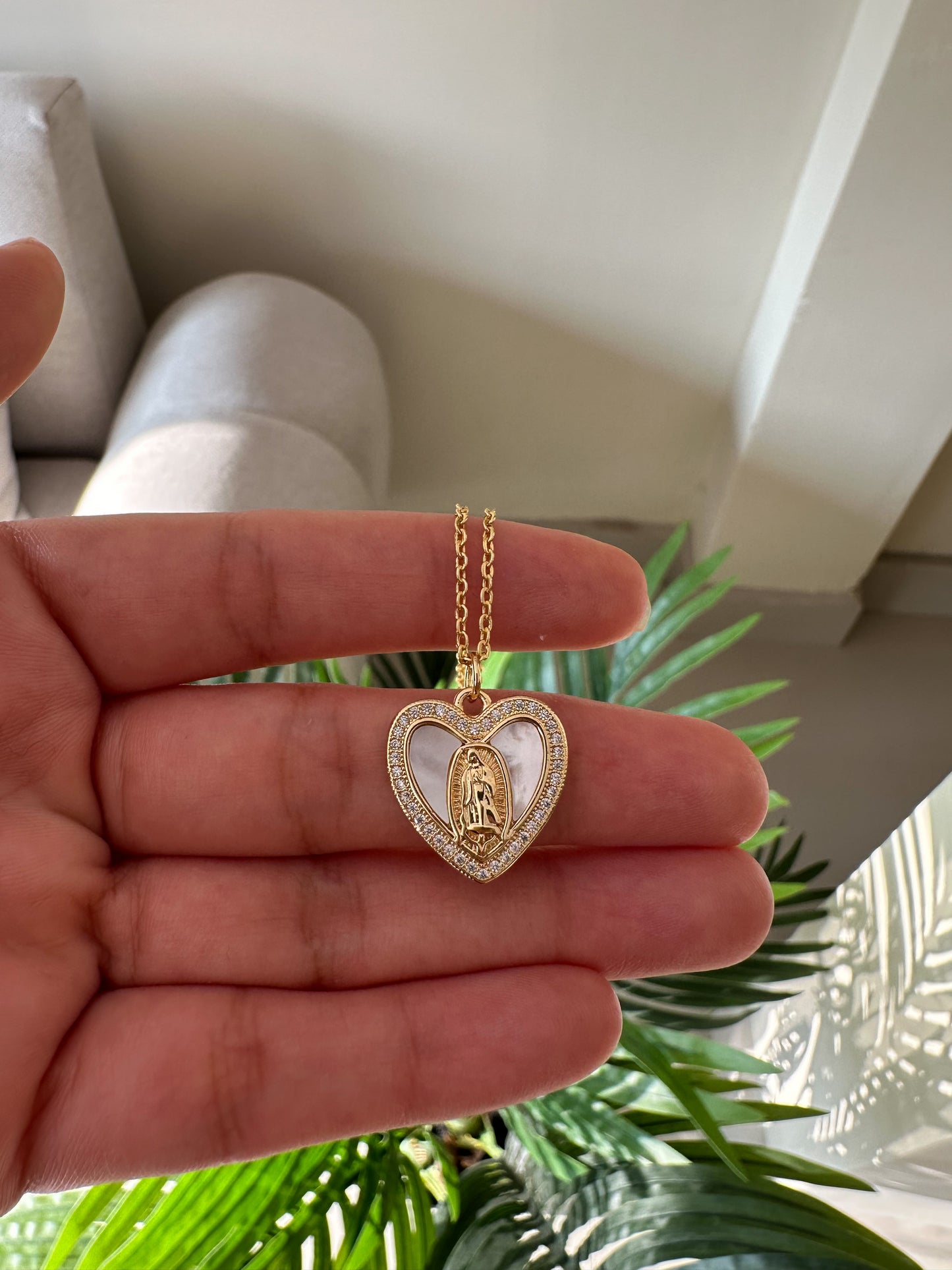 Medalla corazón brillante virgencita