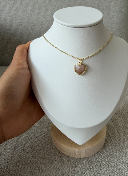 Cadena corazón piedra