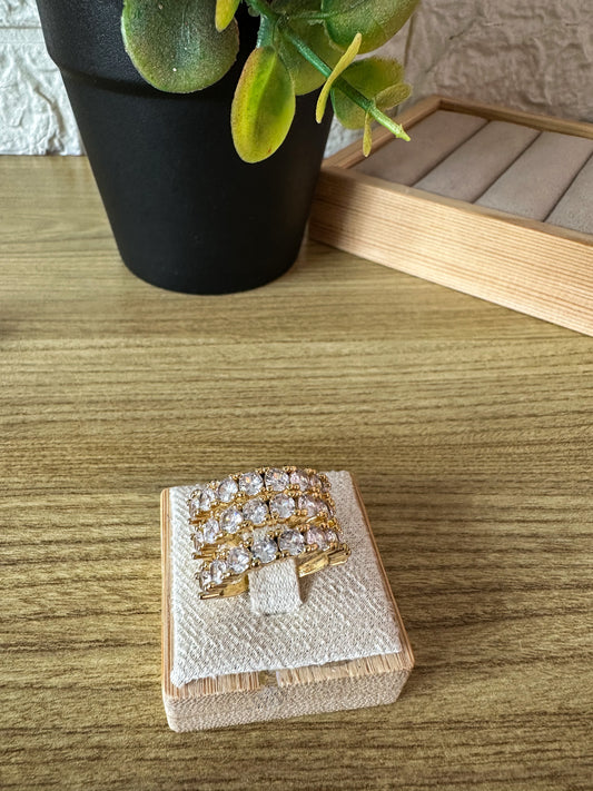 Anillo piedras brillantes