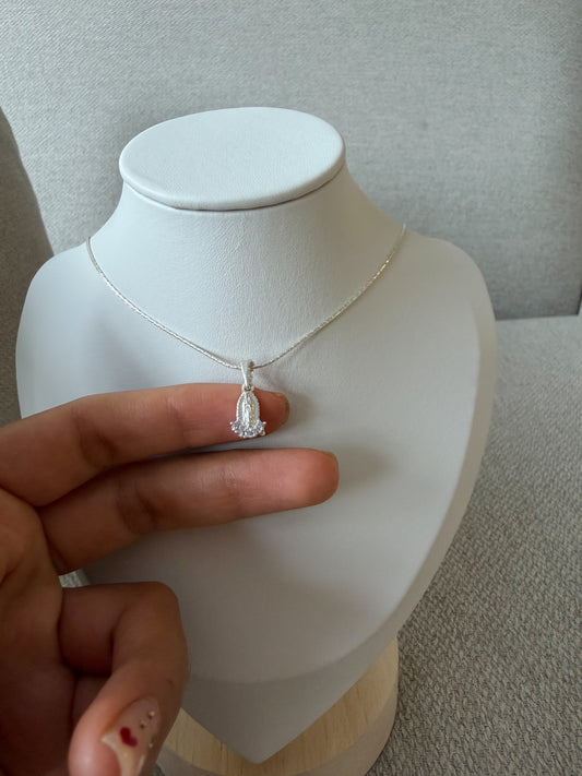Mini virgencita con cristales