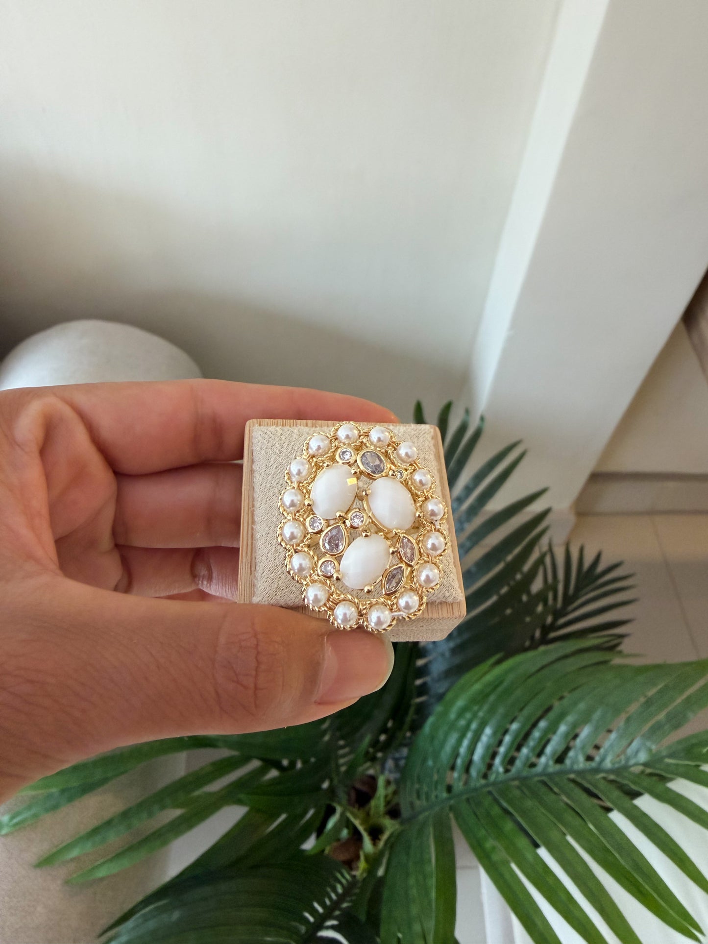 Anillos piedras y perlas