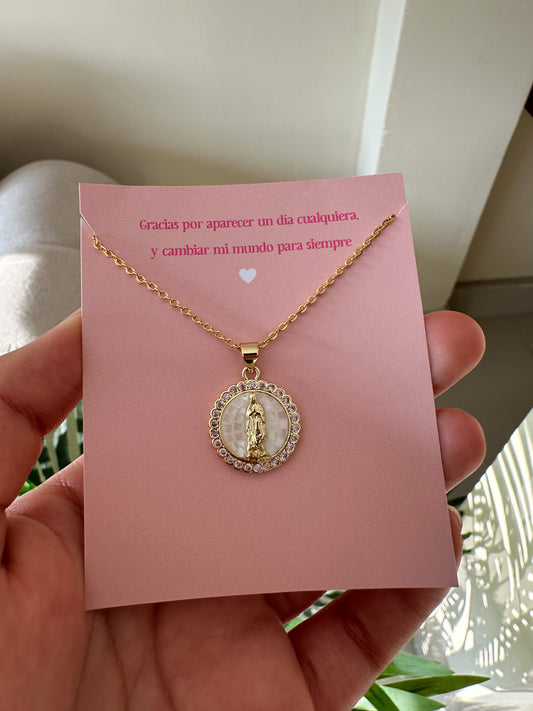 Cadenita medallita nácar