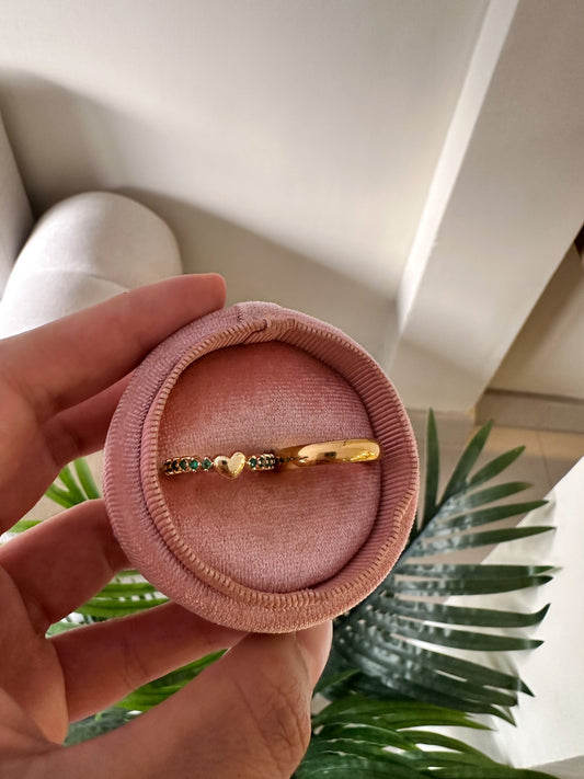 Anillo corazón esmeralda compartir