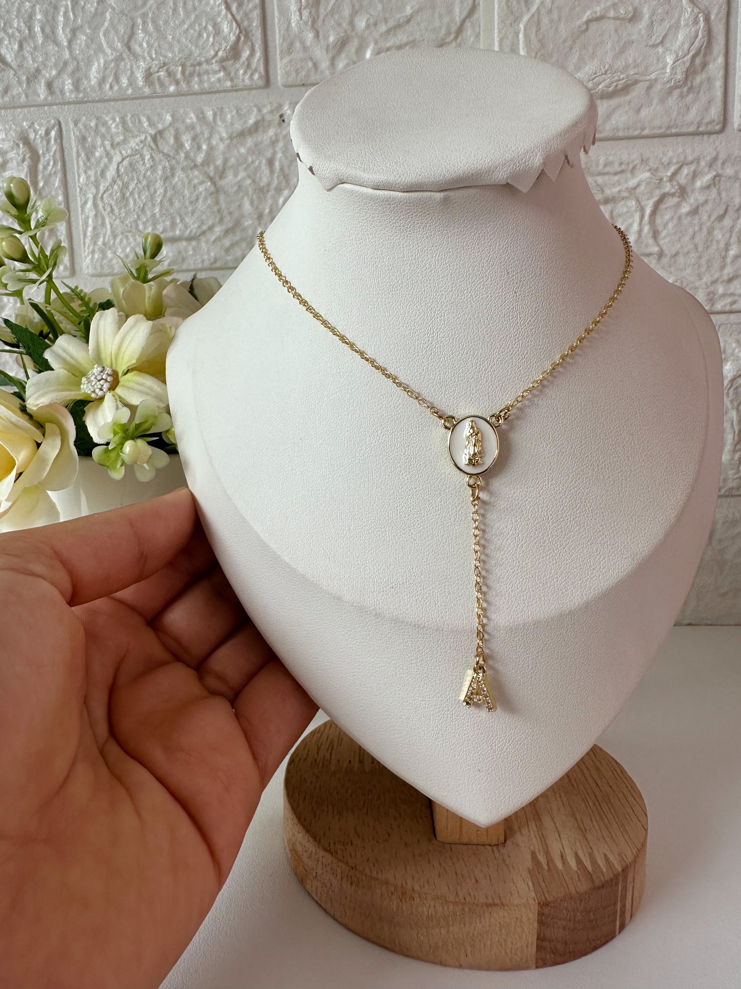 Cadenita medallita inicial