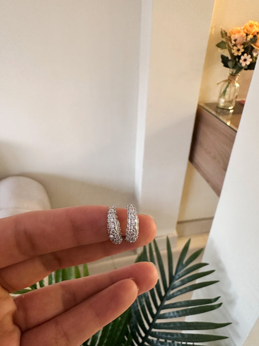 Argollitas brillantes plata