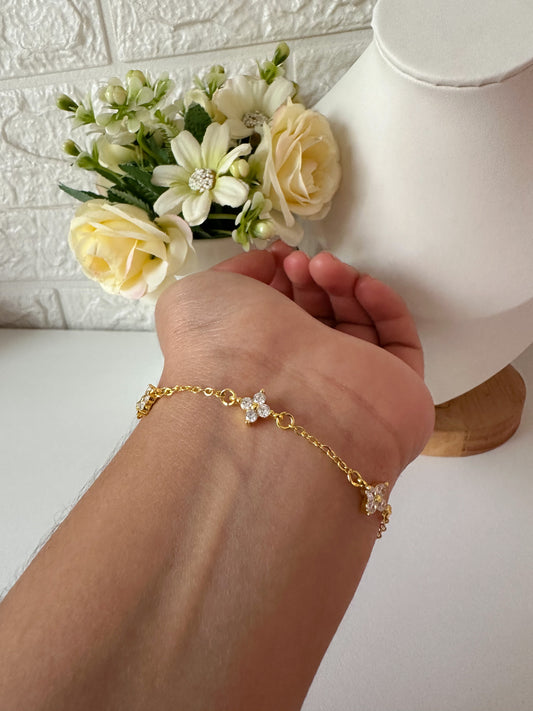 Pulsera trébol plata con baño de oro