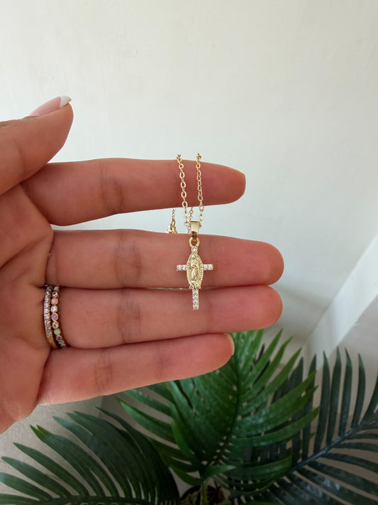 Cadenita cruz virgencita