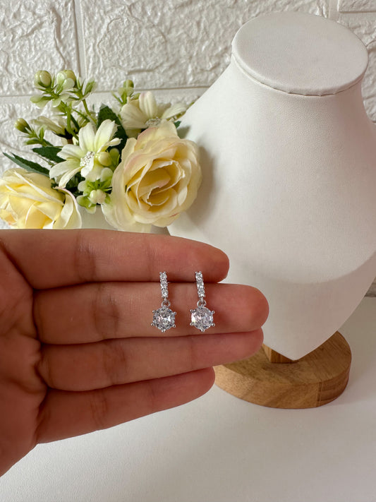 Aretitos brillantes Plata