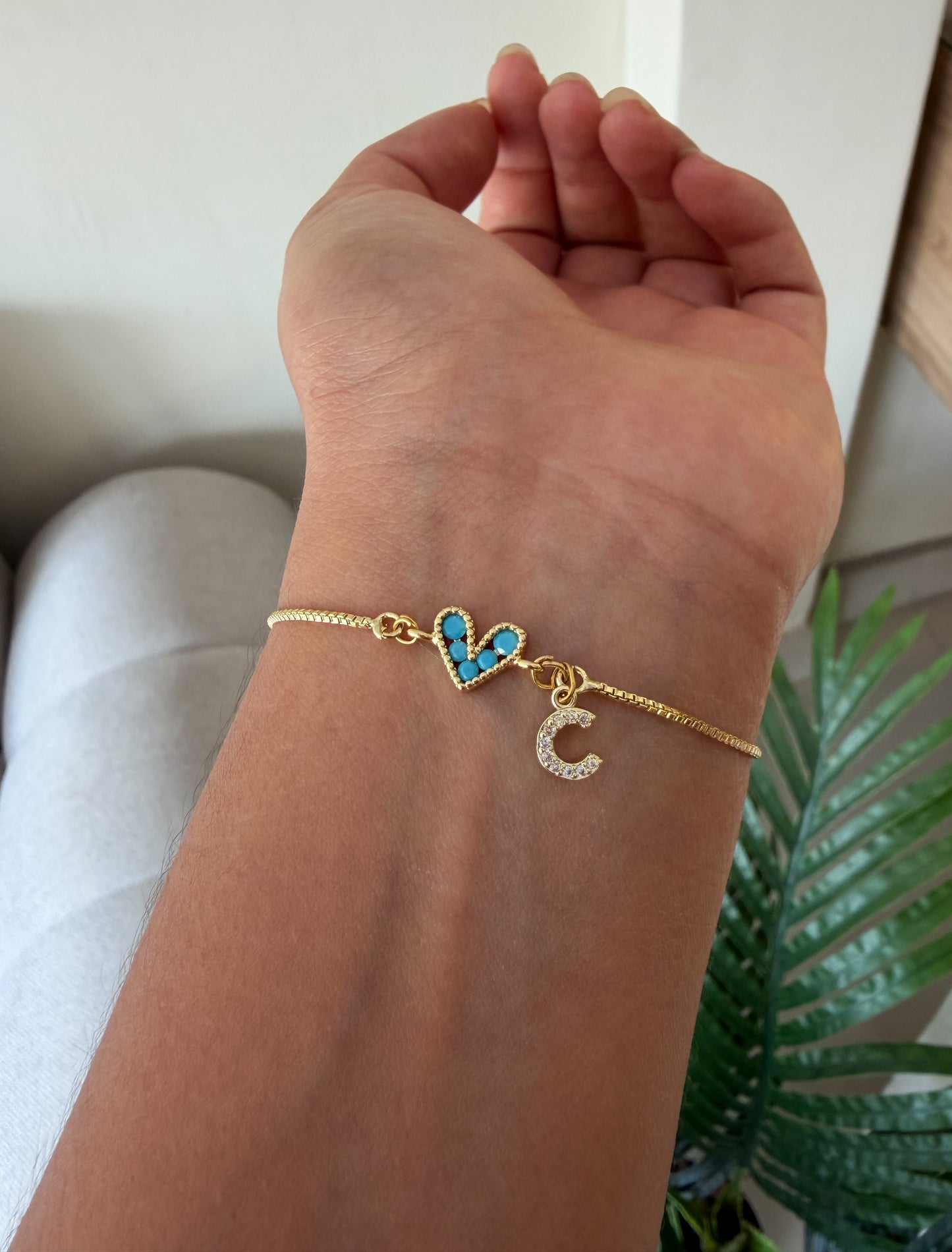 Pulsera corazón turquesa inicial