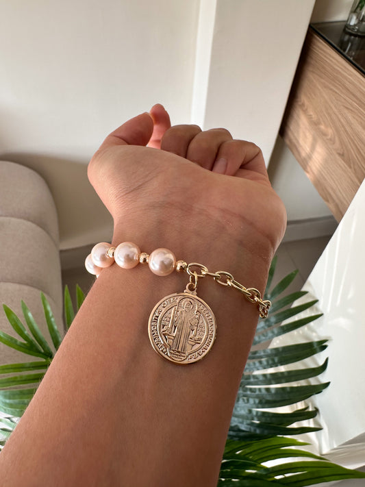 Pulsera perlas Santo