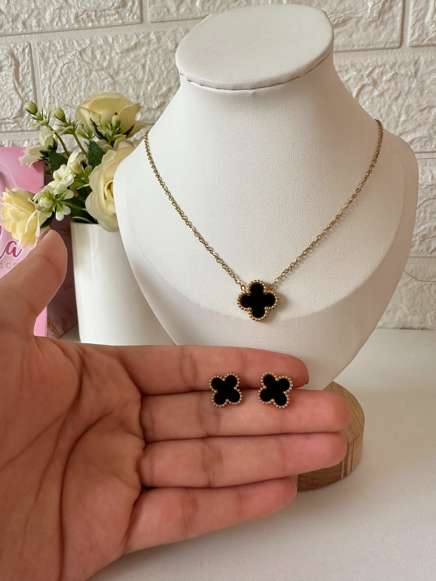 Set tipo van cleef negrito