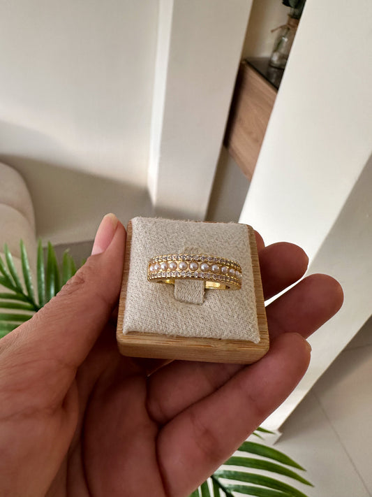 Anillo perlas delicadas